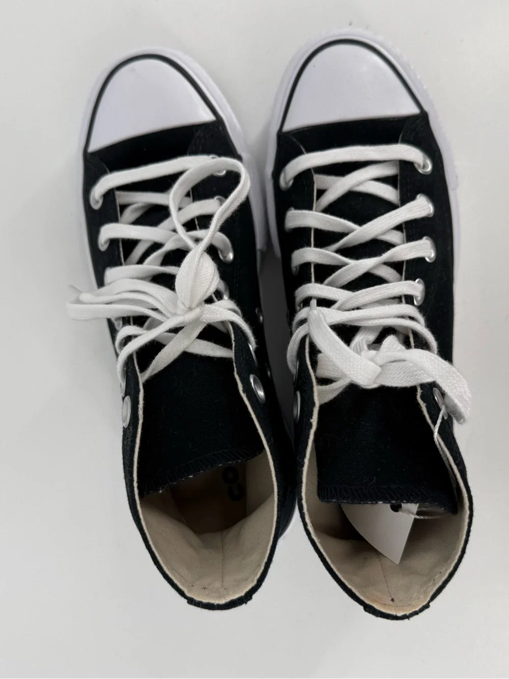 Converse All Stars silhouette top